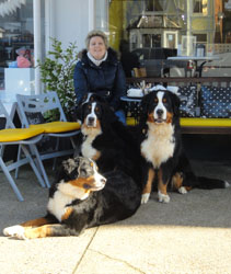 Vera, Amy, Bella and George outside Ives Ice Cream shop in Aldeburgh