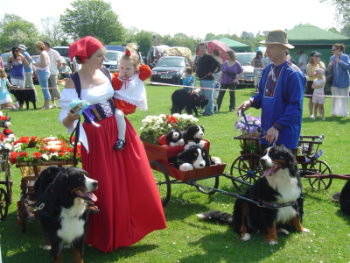 Philippa with Chloe and Sophie and Mervyn with Harvey 